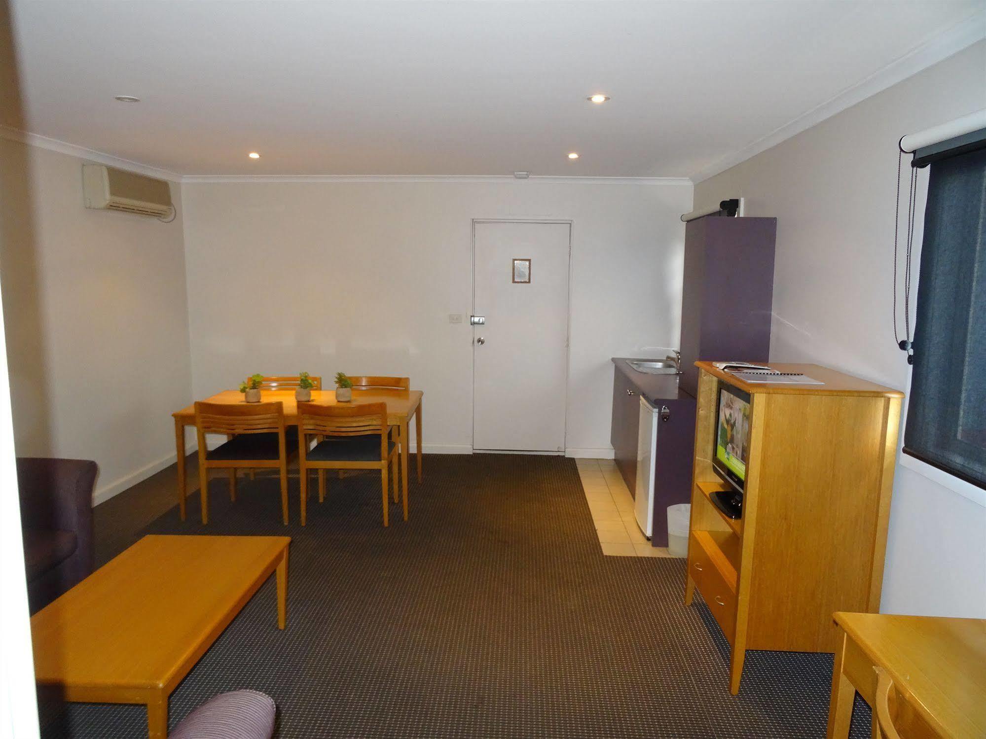 Sunshine Motor Inn Ardeer Экстерьер фото