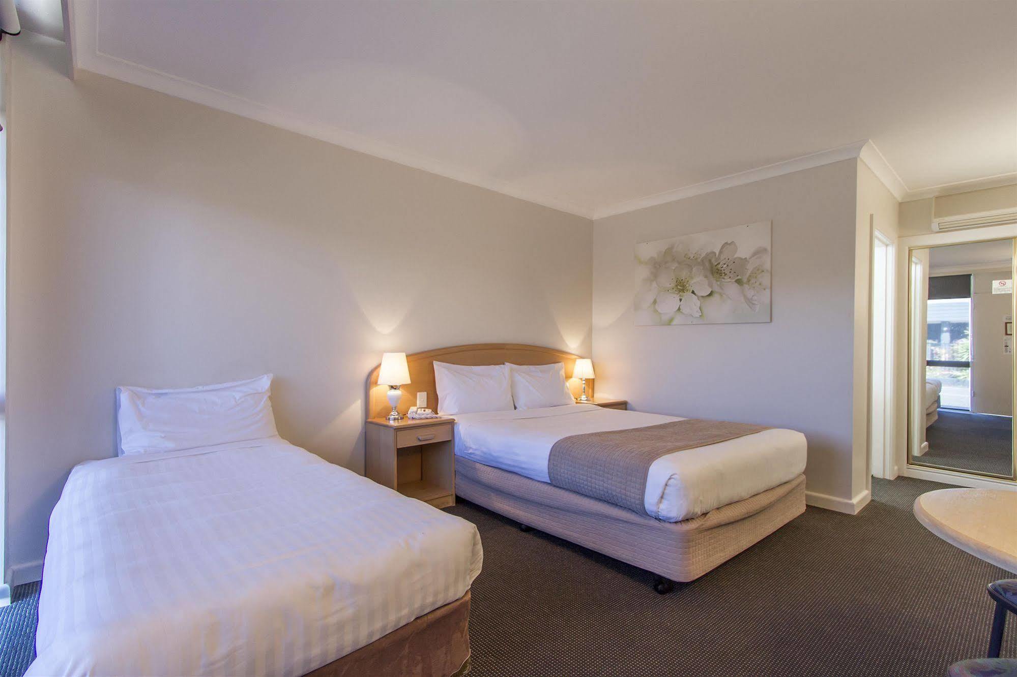 Sunshine Motor Inn Ardeer Экстерьер фото